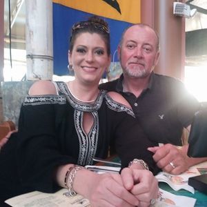 Meet your Posher, Holly